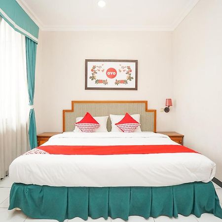 Istana Permata Juanda Hotel Sawotratap Ngoại thất bức ảnh
