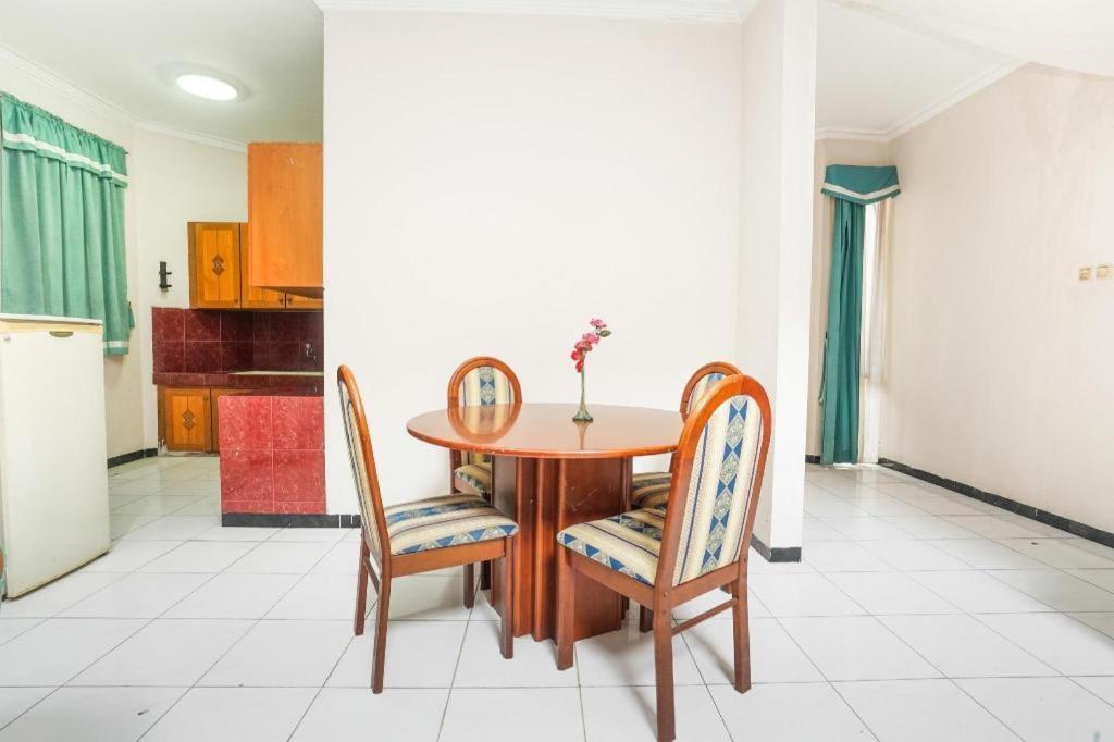 Istana Permata Juanda Hotel Sawotratap Ngoại thất bức ảnh