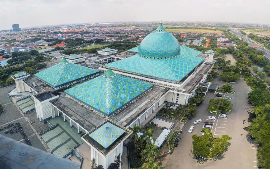 Istana Permata Juanda Hotel Sawotratap Ngoại thất bức ảnh