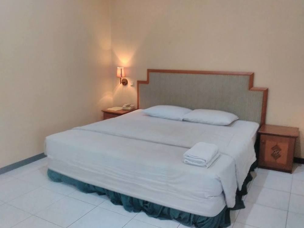 Istana Permata Juanda Hotel Sawotratap Ngoại thất bức ảnh
