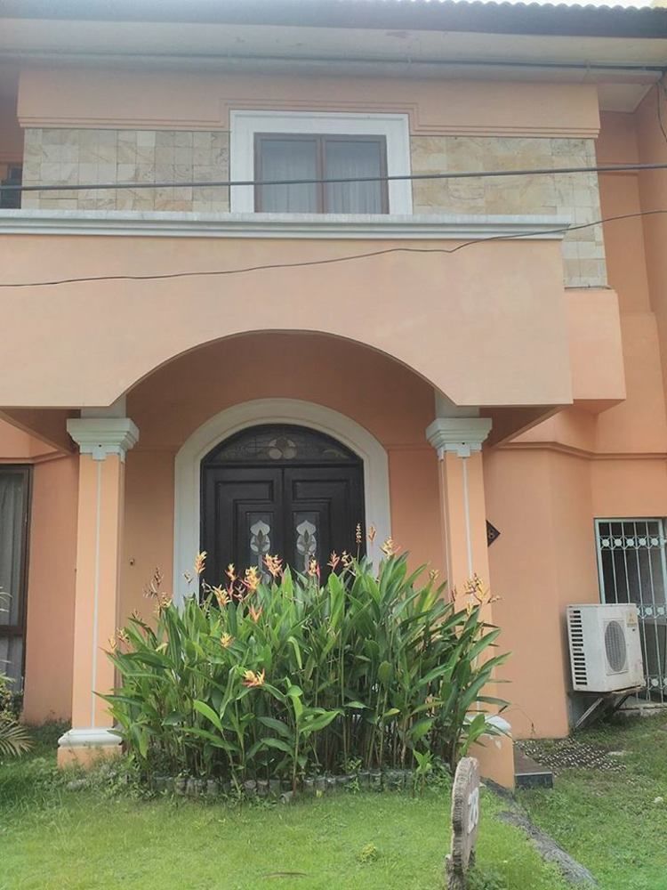 Istana Permata Juanda Hotel Sawotratap Ngoại thất bức ảnh