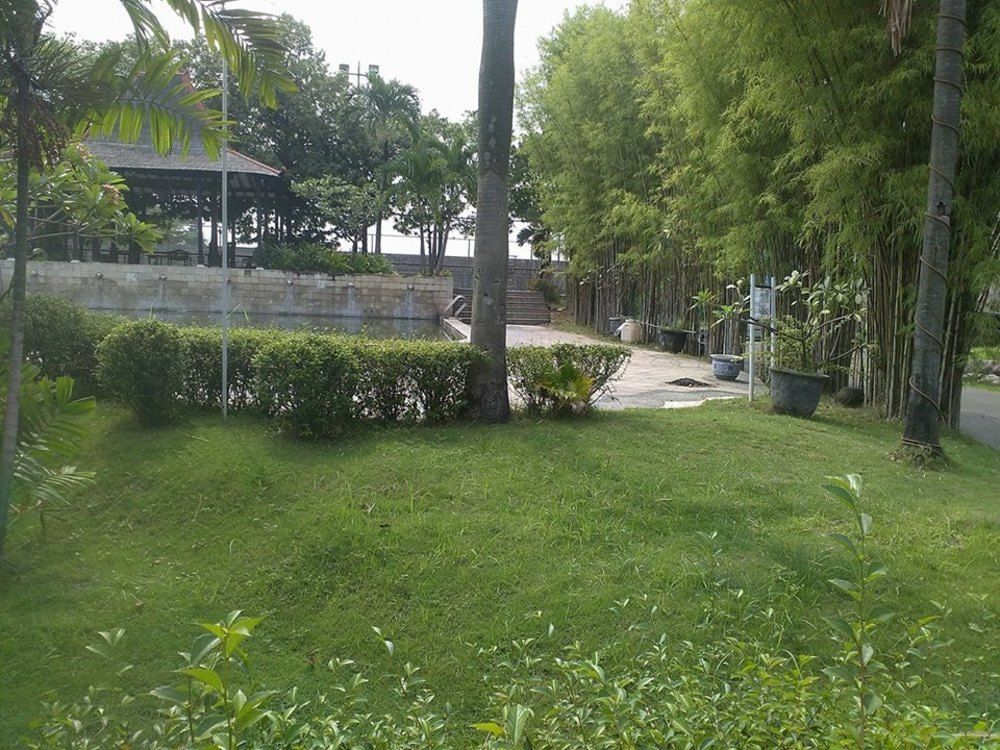 Istana Permata Juanda Hotel Sawotratap Ngoại thất bức ảnh