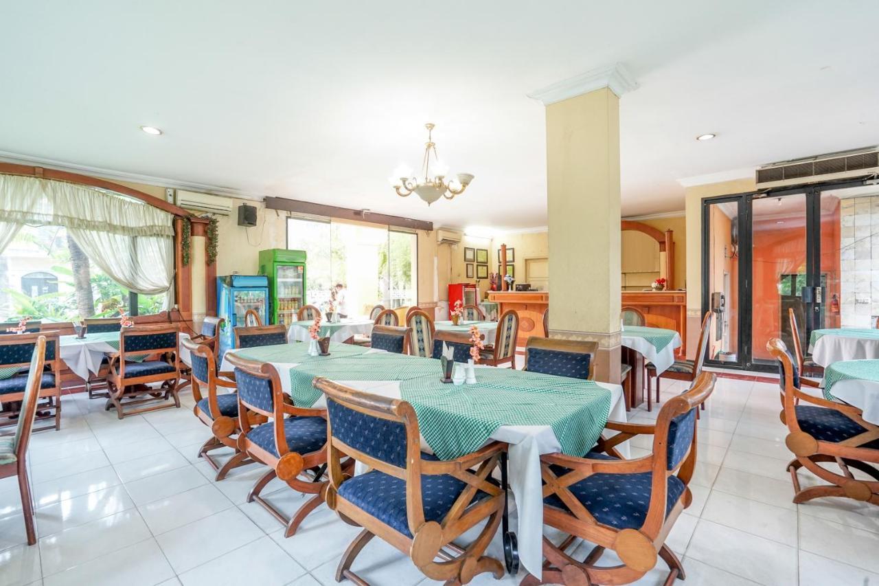 Istana Permata Juanda Hotel Sawotratap Ngoại thất bức ảnh