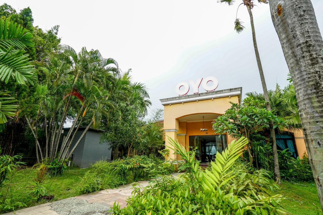 Istana Permata Juanda Hotel Sawotratap Ngoại thất bức ảnh