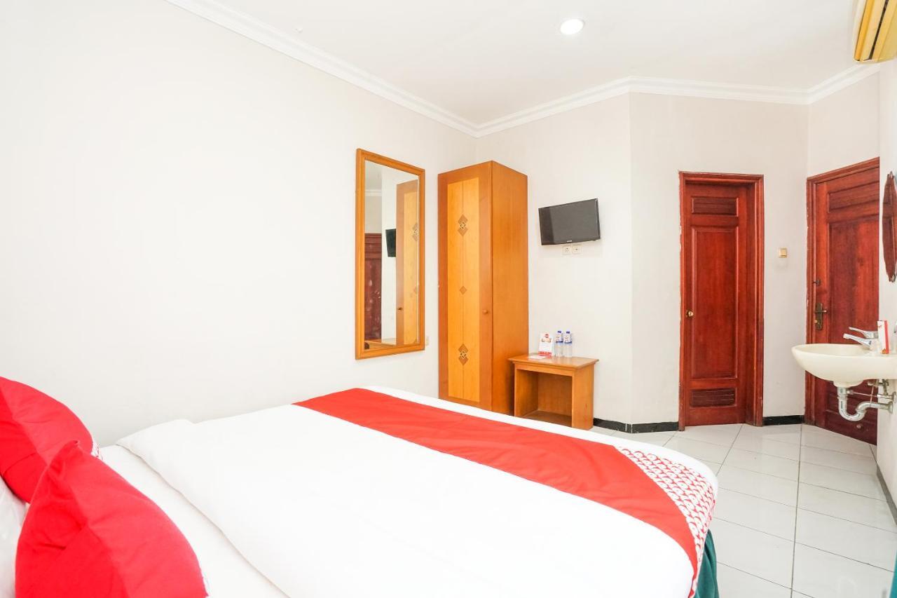Istana Permata Juanda Hotel Sawotratap Ngoại thất bức ảnh