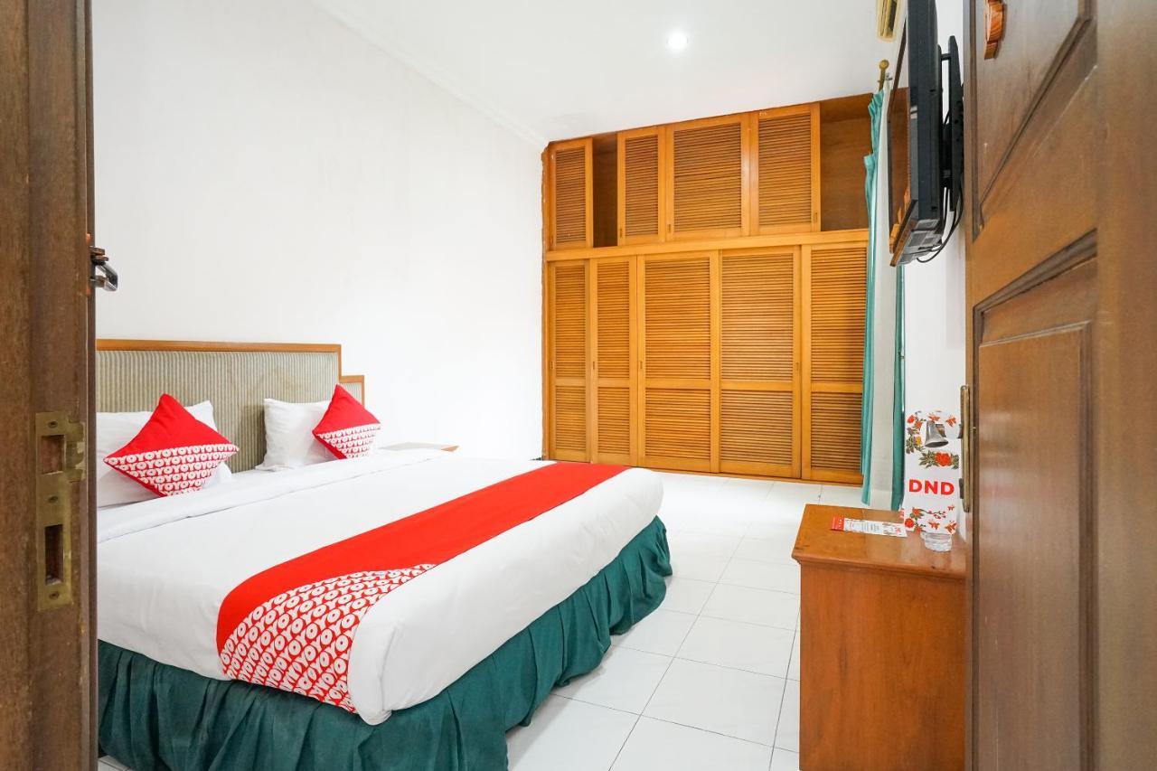 Istana Permata Juanda Hotel Sawotratap Ngoại thất bức ảnh