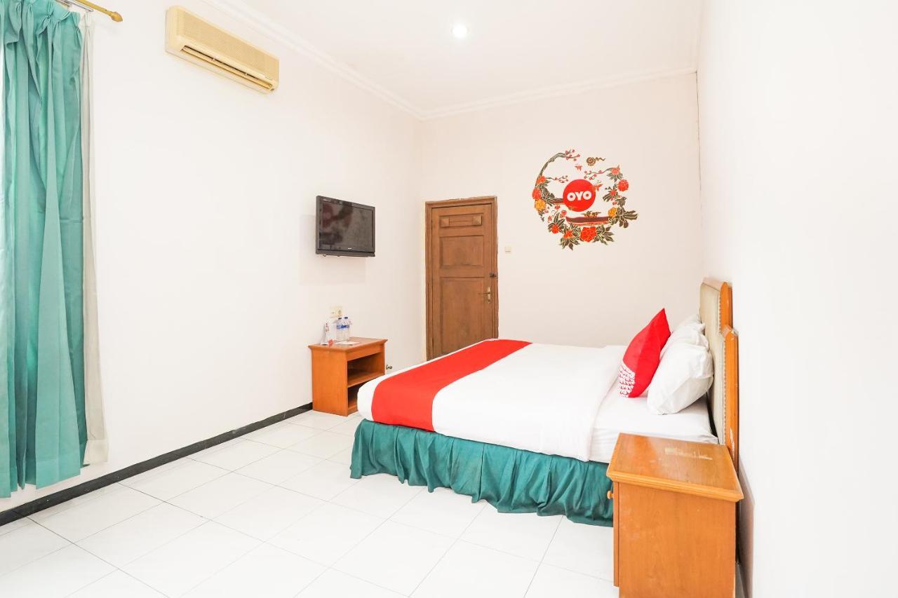 Istana Permata Juanda Hotel Sawotratap Ngoại thất bức ảnh