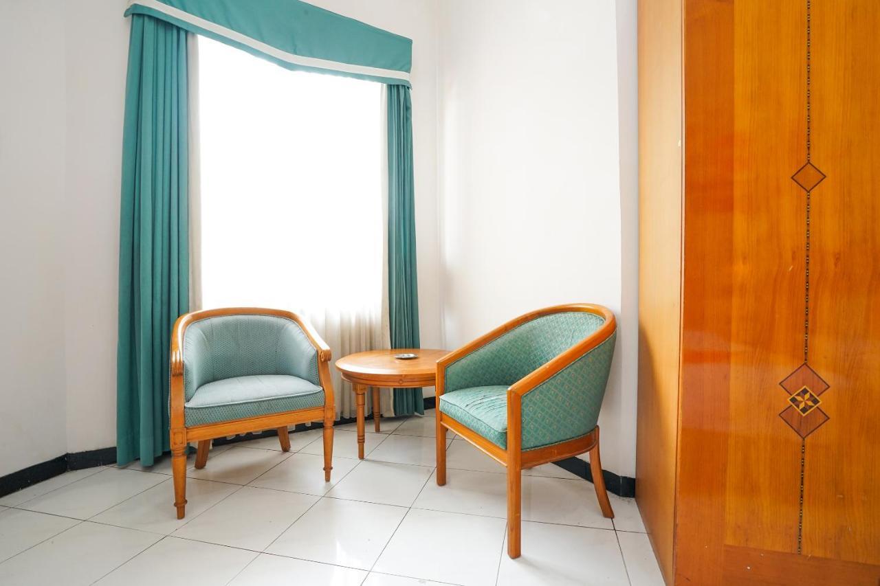 Istana Permata Juanda Hotel Sawotratap Ngoại thất bức ảnh