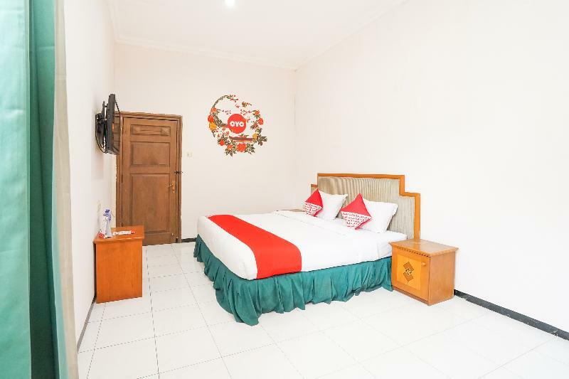 Istana Permata Juanda Hotel Sawotratap Ngoại thất bức ảnh