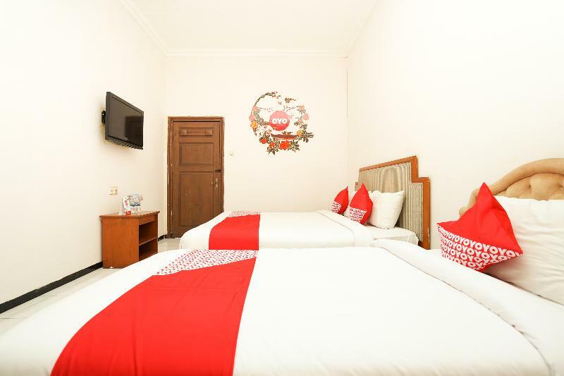 Istana Permata Juanda Hotel Sawotratap Ngoại thất bức ảnh
