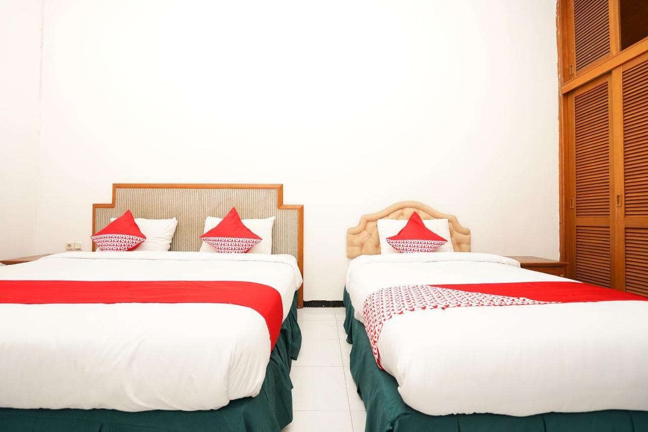 Istana Permata Juanda Hotel Sawotratap Ngoại thất bức ảnh