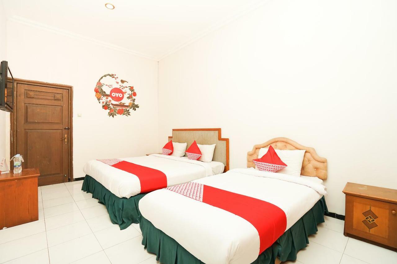 Istana Permata Juanda Hotel Sawotratap Ngoại thất bức ảnh