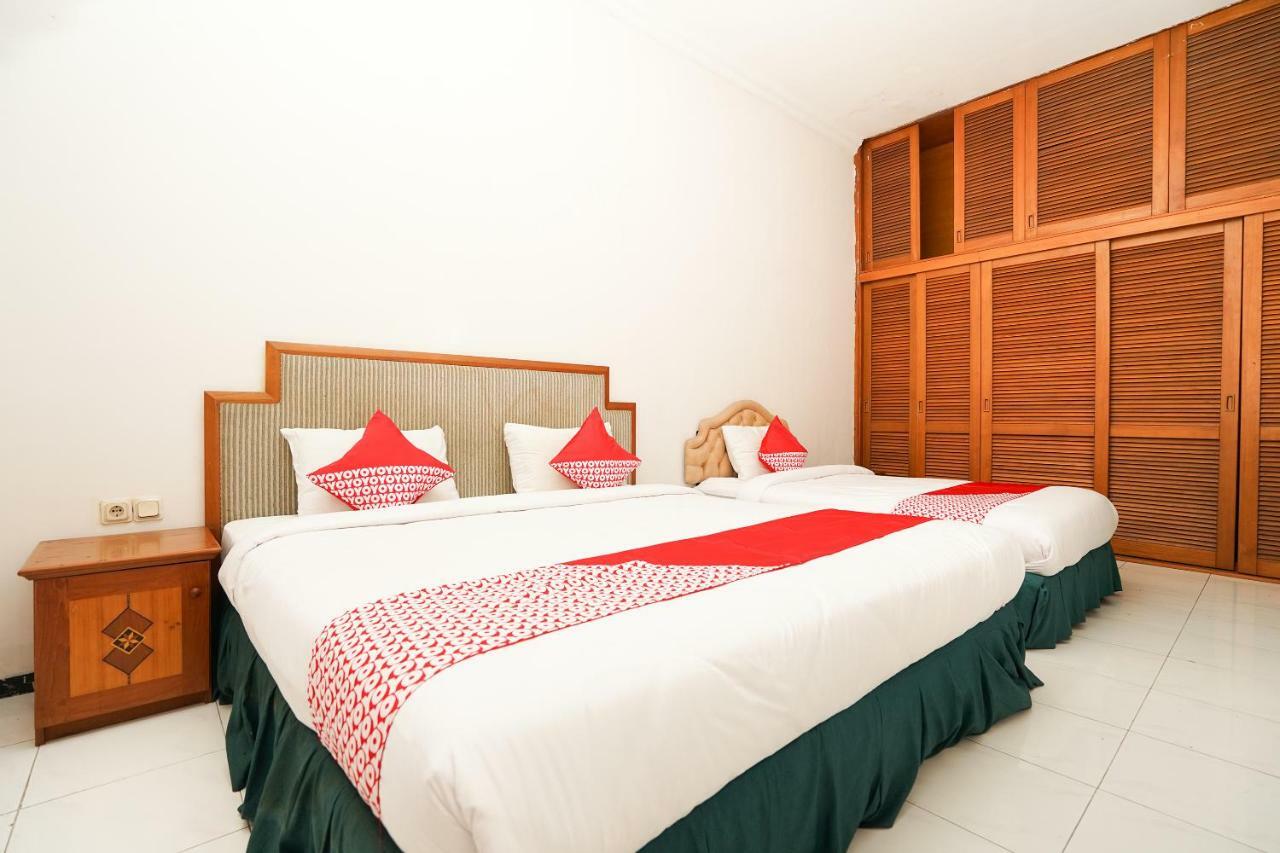 Istana Permata Juanda Hotel Sawotratap Ngoại thất bức ảnh